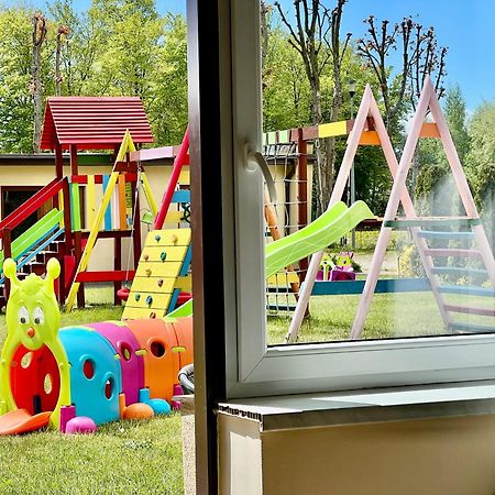 Osrodek Rodzinny "Pod Wydmami" Przy Plazy , Plac Zabaw , Rowery Sarbinowo Luaran gambar