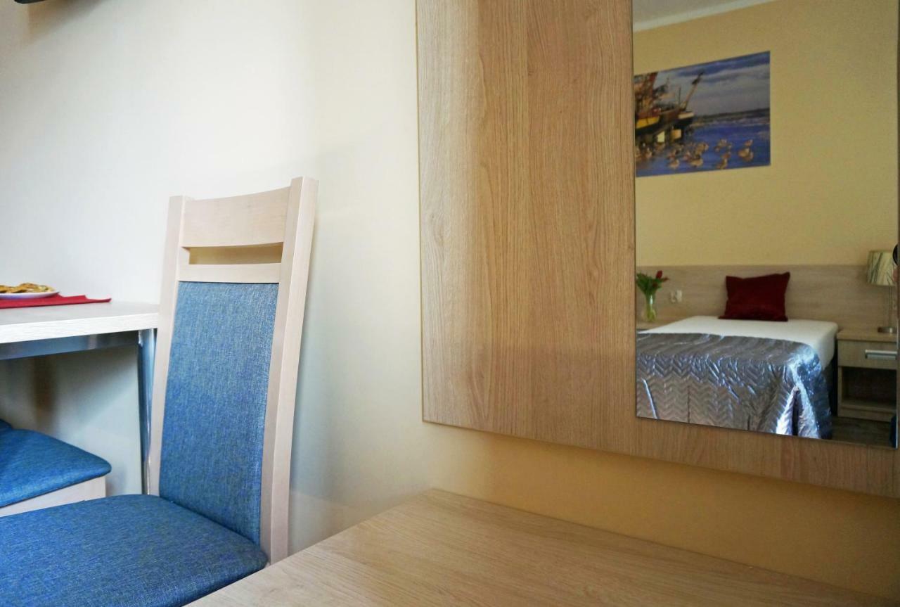 Osrodek Rodzinny "Pod Wydmami" Przy Plazy , Plac Zabaw , Rowery Sarbinowo Luaran gambar